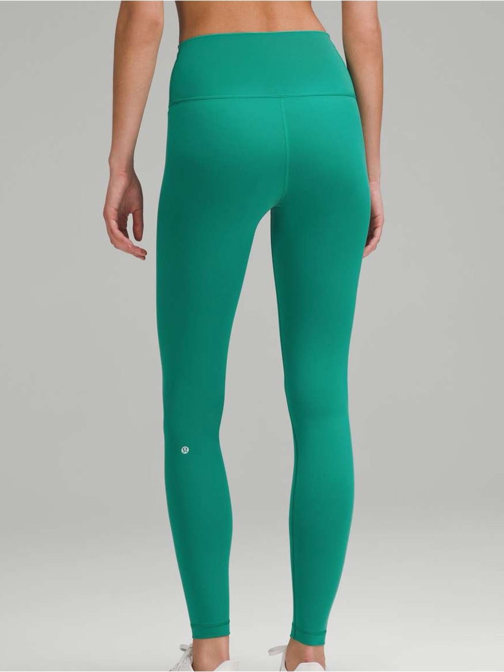 Lululemon Wunder Train High-Rise Tight 28"
Cascadia Green- NEW WITH TAGS
